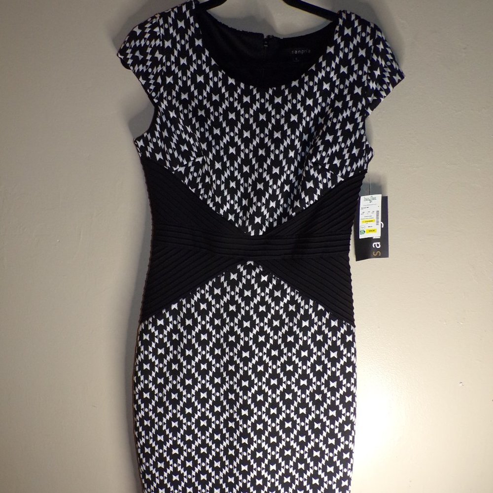 NWT Sangria Dress Black and White Patterned
